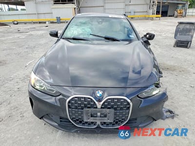 Piąte zdjęcie samochodu w środku: 2021 BMW 430XI VIN:WBA73AP00MCG98518 - miniatura