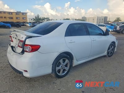 Trzecie zdjęcie samochodu z tyłu: 2011 TOYOTA COROLLA S VIN:2T1BU4EE0BC565902 - miniatura