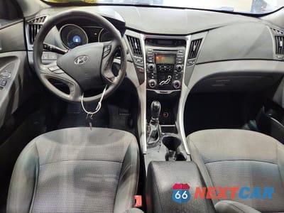 Zdjęcie 8 z 12 samochodu: 2012 HYUNDAI SONATA GLS VIN:5NPEB4AC5CH401583 - miniatura