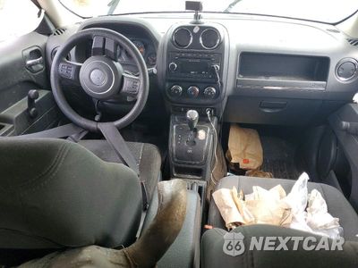 Zdjęcie 8 z 12 samochodu: 2015 JEEP PATRIOT SPORT VIN:1C4NJPBB9FD329209 - miniatura