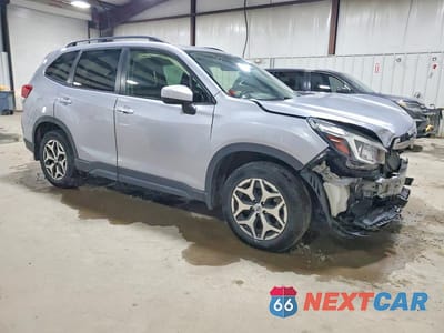 Czwarte zdjęcie samochodu z boku: 2020 SUBARU FORESTER PREMIUM VIN:JF2SKAJC7LH478084 - miniatura