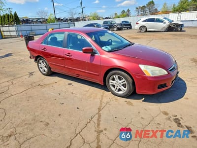 Czwarte zdjęcie samochodu z boku: 2006 HONDA ACCORD SE VIN:1HGCM56306A036131 - miniatura