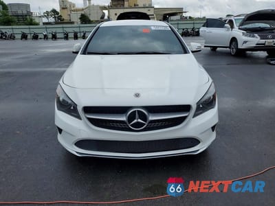 Piąte zdjęcie samochodu w środku: 2018 MERCEDES-BENZ CLA 250 VIN:WDDSJ4EB8JN654133 - miniatura