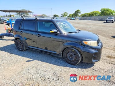 Czwarte zdjęcie samochodu z boku: 2011 TOYOTA SCION XB VIN:JTLZE4FE5B1132739 - miniatura