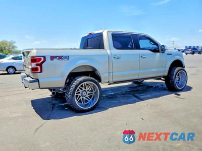 Trzecie zdjęcie samochodu z tyłu: 2018 FORD F150 SUPERCREW VIN:1FTEW1EG2JFA04016 - miniatura