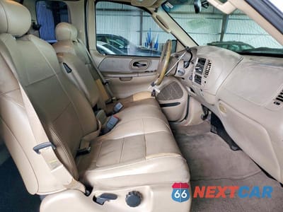 Zdjęcie 7 z 12 samochodu: 2002 FORD F150 VIN:2FTRX08L32CA61890 - miniatura