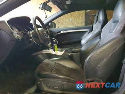 Zdjęcie 7 z 13 samochodu: 2010 AUDI S5 PREMIUM PLUS VIN:WAUGVAFR0AA039515 - miniatura