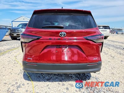 Zdjęcie 6 z 13 samochodu: 2026 TOYOTA SIENNA XLE 8-PASSENGER VIN:5TDYRKEC9TS297925 - miniatura