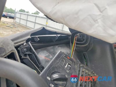 Zdjęcie 8 z 10 samochodu: 2012 VOLVO VN VNL VIN:4V4NC9EJ5CN545559 - miniatura