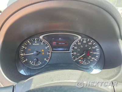 Zdjęcie 9 z 12 samochodu: 2018 NISSAN ALTIMA VIN:1N4AL3AP1JC296161 - miniatura