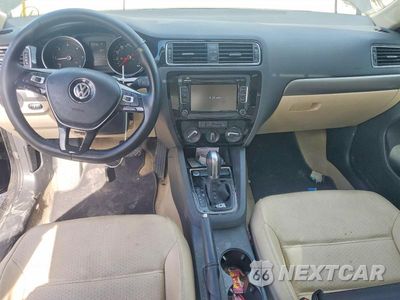 Zdjęcie 8 z 12 samochodu: 2015 VOLKSWAGEN JETTA TDI VIN:3VWLA7AJ4FM291499 - miniatura