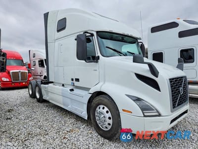 2024 VOLVO VNR SEMI TRUCK 4V4WC9EH1RN629758 - główne zdjęcie licytacji z USA - miniatura