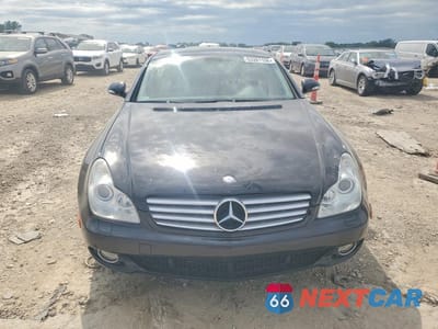 Piąte zdjęcie samochodu w środku: 2007 MERCEDES-BENZ CLS 550 VIN:WDDDJ72X57A106939 - miniatura