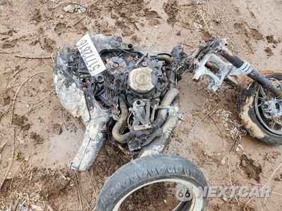 Zdjęcie 6 z 8 samochodu: 2024 DUCATI PANIGALE VIN:ZDMDAGWW4RB008983 - miniatura