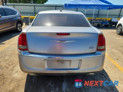 Zdjęcie 6 z 12 samochodu: 2014 CHRYSLER 300 VIN:2C3CCAAG6EH275949 - miniatura
