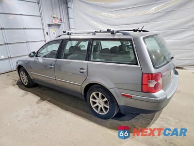 Drugie zdjęcie samochodu z przodu: 2004 VOLKSWAGEN PASSAT GLS VIN:WVWVD63B94E174300 - miniatura