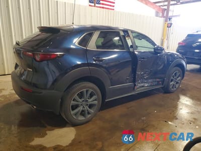 Trzecie zdjęcie samochodu z tyłu: 2021 MAZDA CX-30 PREFERRED VIN:3MVDMBCL9MM222772 - miniatura