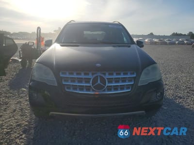 Piąte zdjęcie samochodu w środku: 2011 MERCEDES-BENZ ML 350 VIN:4JGBB5GB5BA668960 - miniatura