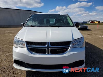 Piąte zdjęcie samochodu w środku: 2016 DODGE GRAND CARAVAN SE VIN:2C4RDGBG3GR308911 - miniatura