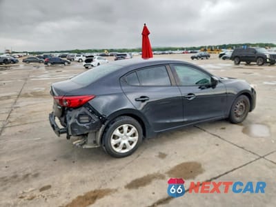 Trzecie zdjęcie samochodu z tyłu: 2018 MAZDA 3 SPORT VIN:3MZBN1U72JM192220 - miniatura
