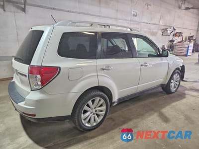 Trzecie zdjęcie samochodu z tyłu: 2011 SUBARU FORESTER TOURING VIN:JF2SHBGC7BH711942 - miniatura