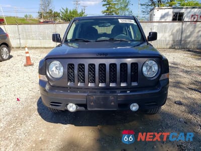 Piąte zdjęcie samochodu w środku: 2015 JEEP PATRIOT SPORT VIN:1C4NJRBB7FD290356 - miniatura