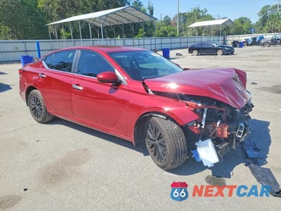 Czwarte zdjęcie samochodu z boku: 2025 NISSAN ALTIMA SV VIN:1N4BL4DV3SN419680 - miniatura