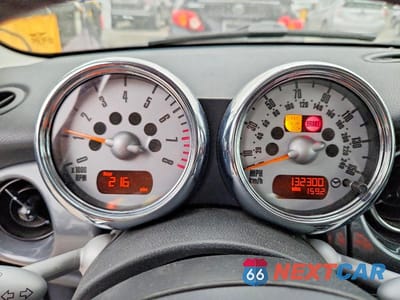 Zdjęcie 9 z 12 samochodu: 2005 MINI COOPER S VIN:WMWRE33455TD92763 - miniatura