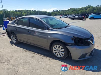 Czwarte zdjęcie samochodu z boku: 2018 NISSAN SENTRA S VIN:3N1AB7AP3JY317834 - miniatura
