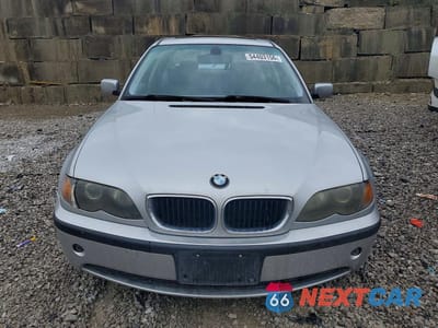 Piąte zdjęcie samochodu w środku: 2004 BMW 325 I VIN:WBAEV33464KW15618 - miniatura
