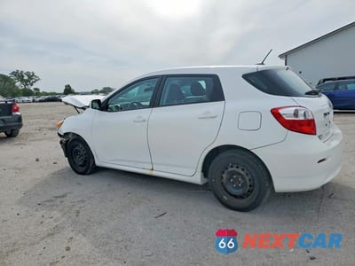 Drugie zdjęcie samochodu z przodu: 2013 TOYOTA MATRIX L VIN:2T1KU4EE2DC920913 - miniatura