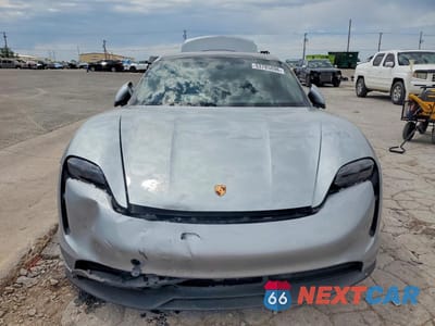 Piąte zdjęcie samochodu w środku: 2020 PORSCHE TAYCAN 4S VIN:WP0AB2Y16LSA53241 - miniatura