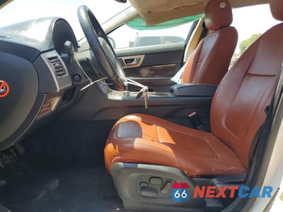 Zdjęcie 7 z 13 samochodu: 2010 JAGUAR XF PREMIUM VIN:SAJWA0GB7ALR49366 - miniatura