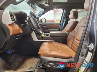 Zdjęcie 7 z 12 samochodu: 2023 TOYOTA TUNDRA 1794 EDITION HV VIN:5TFMC5DB5PX016102 - miniatura