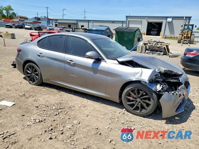 Czwarte zdjęcie samochodu z boku: 2017 ALFA ROMEO GIULIA VIN:ZARFAEBN3H7553750 - miniatura