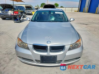 Piąte zdjęcie samochodu w środku: 2008 BMW 328 I VIN:WBAVA335X8P142285 - miniatura
