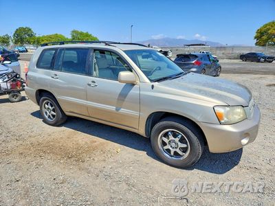 Czwarte zdjęcie samochodu z boku: 2005 TOYOTA HIGHLANDER BASE VIN:JTEGD21A950118248 - miniatura