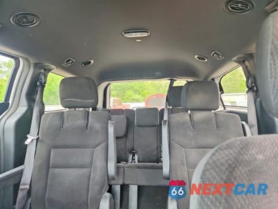 Zdjęcie 10 z 13 samochodu: 2018 DODGE GRAND CARAVAN SE VIN:2C4RDGBG9JR201353 - miniatura