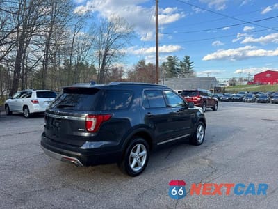 Czwarte zdjęcie samochodu z boku: 2017 FORD EXPLORER XLT VIN:1FM5K8DH5HGB57780 - miniatura