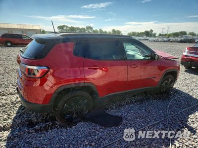Trzecie zdjęcie samochodu z tyłu: 2019 JEEP COMPASS LATITUDE VIN:3C4NJDBB6KT640020 - miniatura
