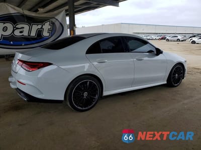 Trzecie zdjęcie samochodu z tyłu: 2020 MERCEDES-BENZ CLA 250 VIN:WDD5J4GBXLN061774 - miniatura