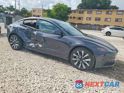 Czwarte zdjęcie samochodu z boku: 2026 TESLA MODEL 3 VIN:5YJ3E1EA7TF167208 - miniatura
