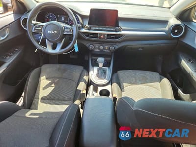 Zdjęcie 8 z 12 samochodu: 2023 KIA FORTE LXS VIN:3KPF24AD1PE506306 - miniatura