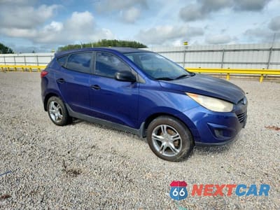 Czwarte zdjęcie samochodu z boku: 2010 HYUNDAI TUCSON GLS VIN:KM8JT3AC9AU086565 - miniatura