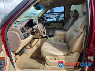 Zdjęcie 7 z 13 samochodu: 2007 GMC YUKON XL C1500 VIN:1GKFC16077J199216 - miniatura