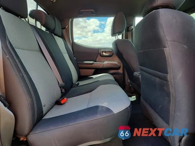 Zdjęcie 10 z 13 samochodu: 2022 TOYOTA TACOMA TRD SPORT VIN:3TMAZ5CN7NM160251 - miniatura