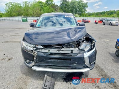 Piąte zdjęcie samochodu w środku: 2016 MITSUBISHI OUTLANDER SE VIN:JA4AZ3A32GZ002112 - miniatura