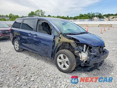 Czwarte zdjęcie samochodu z boku: 2019 TOYOTA SIENNA LE VIN:5TDKZ3DC7KS970495 - miniatura