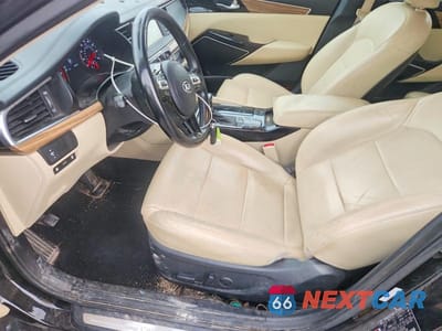 Zdjęcie 7 z 12 samochodu: 2018 KIA CADENZA PREMIUM VIN:KNALB4J19J5120449 - miniatura