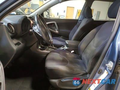 Zdjęcie 7 z 13 samochodu: 2006 TOYOTA RAV4 SPORT VIN:JTMBD32V265038106 - miniatura